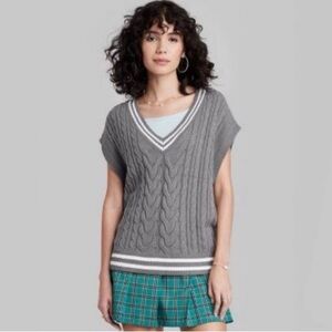 Wild Fable Gray and White Cable Knit V-Neck Sweater Vest Oversized Size XS